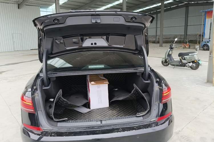 Used Volkswagen Passat 2025 Premium Version 380TSI Dragon Edition Trunk