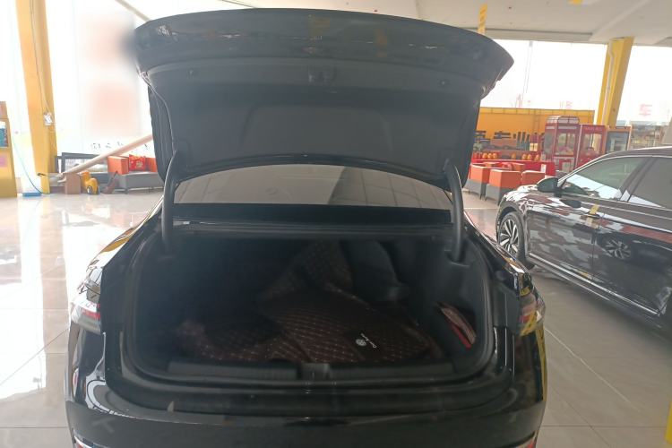 Used Volkswagen Passat 2025 Pro 380TSI Dragon Glory Edition Trunk