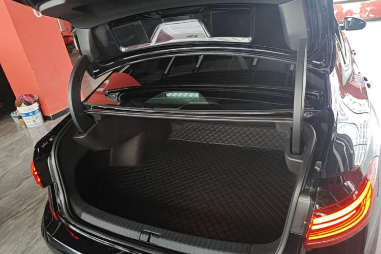 Used Volkswagen Passat 2025 Premium Version 380TSI Dragon Edition Trunk