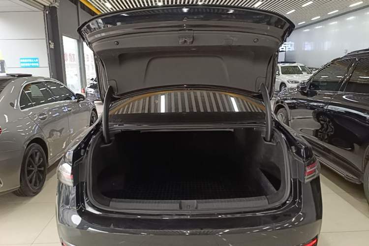 Used Volkswagen Passat 2025 Pro 380TSI Starry Dragon Edition Trunk