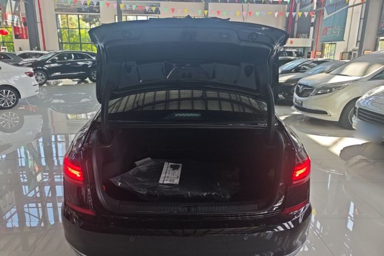 Used Volkswagen Passat 2025 Outstanding Model 380TSI Dragon Glory Edition Trunk