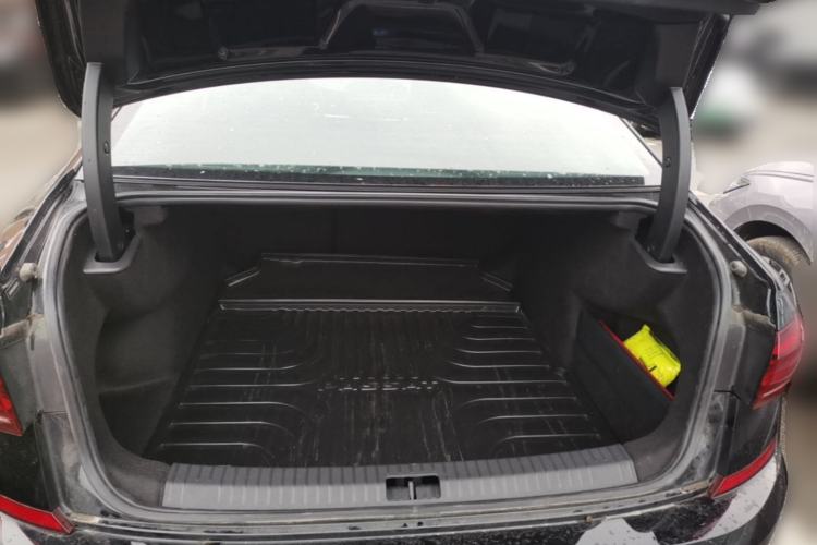 Used Volkswagen Passat 2025 Outstanding Model 380TSI Starry Dragon Glorious Edition Trunk