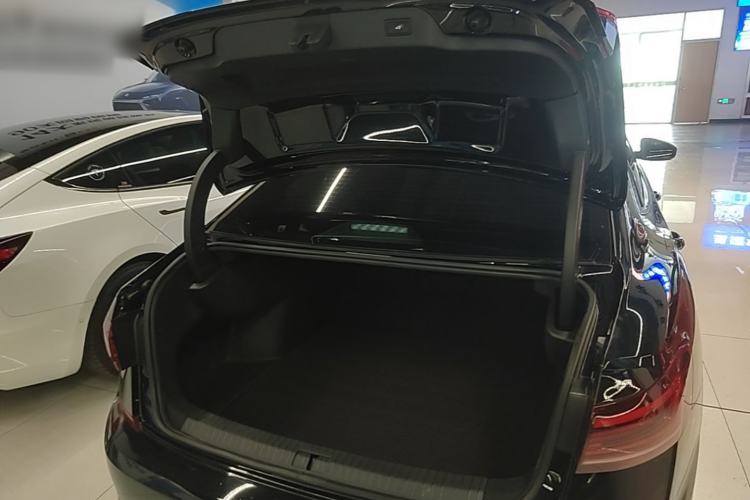Used Volkswagen Passat 2025 Outstanding Model 380TSI Dragon Glory Edition Trunk