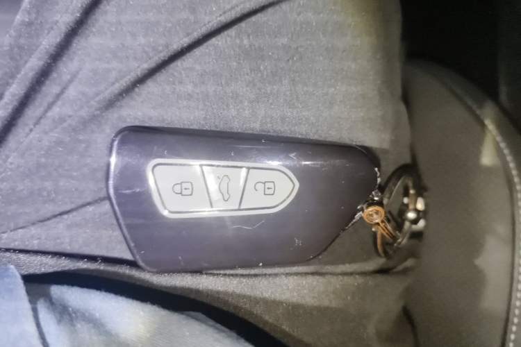 Used Volkswagen Passat 2025 Pro 380TSI Starry Dragon Edition Vehicle Key