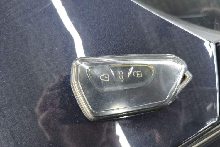 Used Volkswagen Passat 2025 Pro 380TSI Dragon Glory Edition Vehicle Key