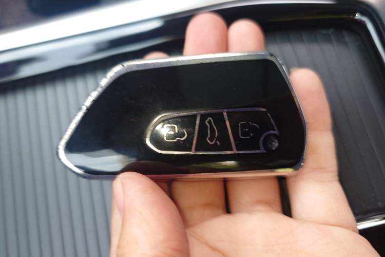 Used Volkswagen Passat 2025 Pro 380TSI Starry Dragon Edition Vehicle Key