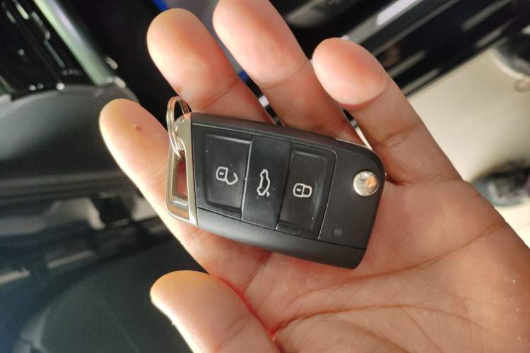 Used Volkswagen Passat 2025 Outstanding Model 380TSI Starry Dragon Glorious Edition Vehicle Key