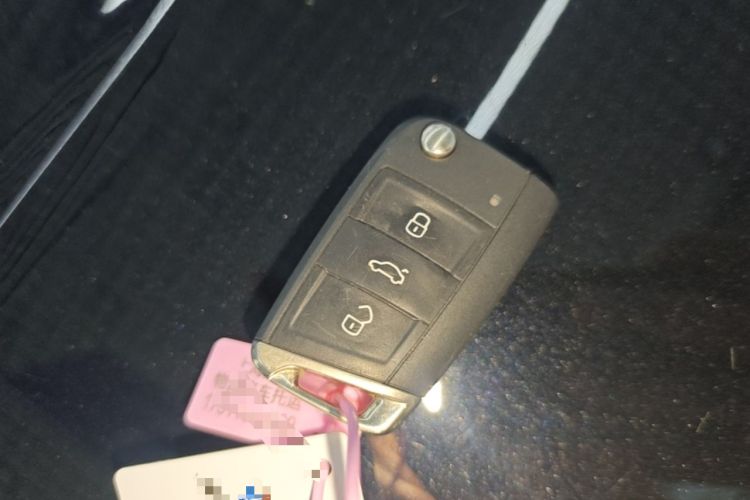 Used Volkswagen Passat 2025 Outstanding Model 280TSI Business Edition Vehicle Key