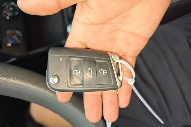Used Volkswagen Passat 2025 Outstanding Model 280TSI Business Edition Vehicle Key
