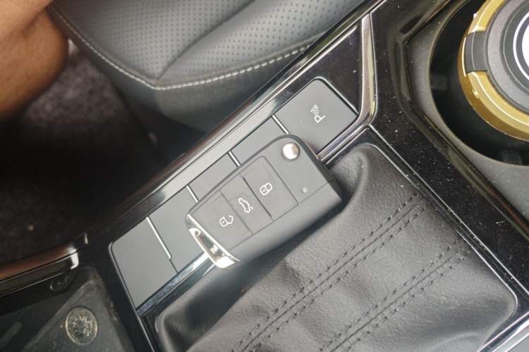Used Volkswagen Passat 2025 Outstanding Model 330TSI Elite Edition Vehicle Key