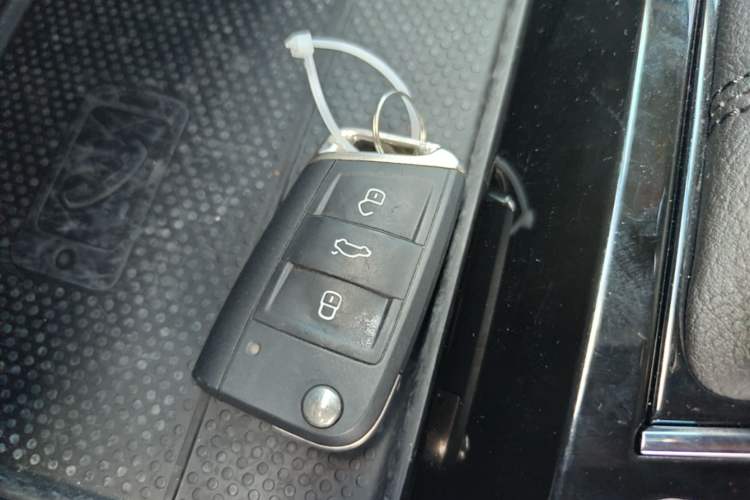 Used Volkswagen Passat 2025 Outstanding Model 380TSI Dragon Glory Edition Vehicle Key