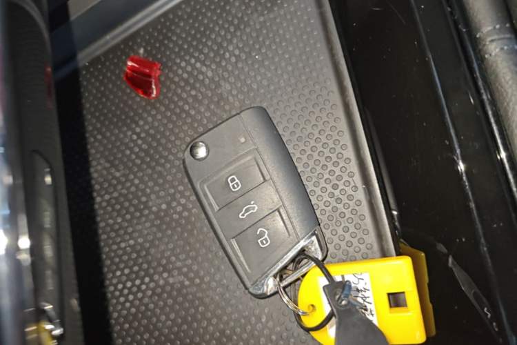 Used Volkswagen Passat 2025 Premium Version 380TSI Dragon Edition Vehicle Key