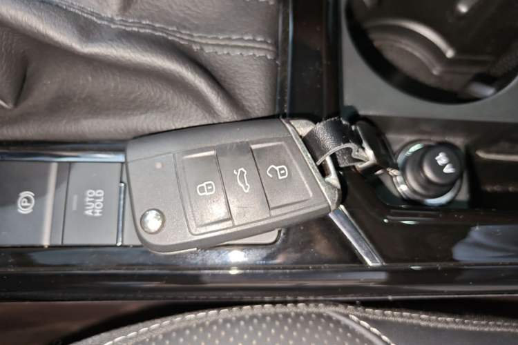 Used Volkswagen Passat 2025 Outstanding Model 380TSI Starry Dragon Glorious Edition Vehicle Key