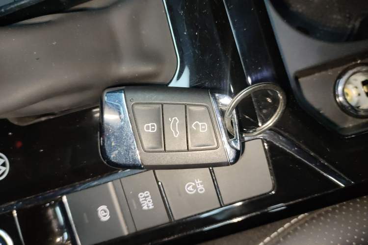 Used Volkswagen Passat 2025 Premium Version 380TSI Dragon Edition Vehicle Key