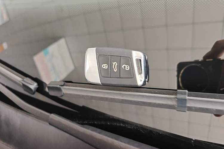 Used Volkswagen Passat 2025 Premium Version 380TSI Dragon Edition Vehicle Key