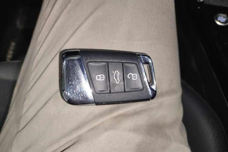 Used Volkswagen Passat 2025 Outstanding Model 380TSI Dragon Glory Edition Vehicle Key