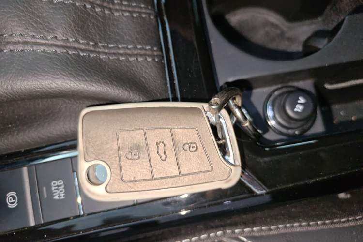 Used Volkswagen Passat 2025 Outstanding Model 330TSI Starry Elite Edition Vehicle Key