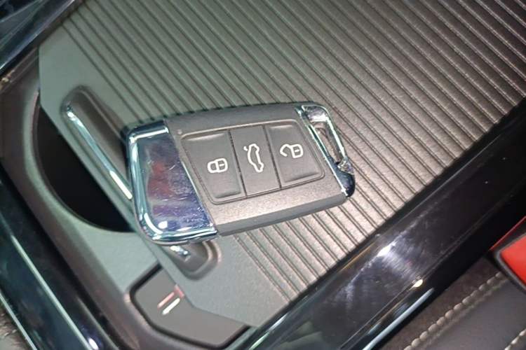 Used Volkswagen Passat 2025 Outstanding Model 380TSI Starry Dragon Edition Vehicle Key