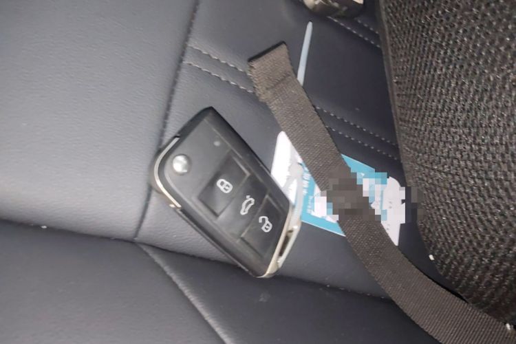 Used Volkswagen Passat 2025 Outstanding Model 280TSI Business Edition Vehicle Key