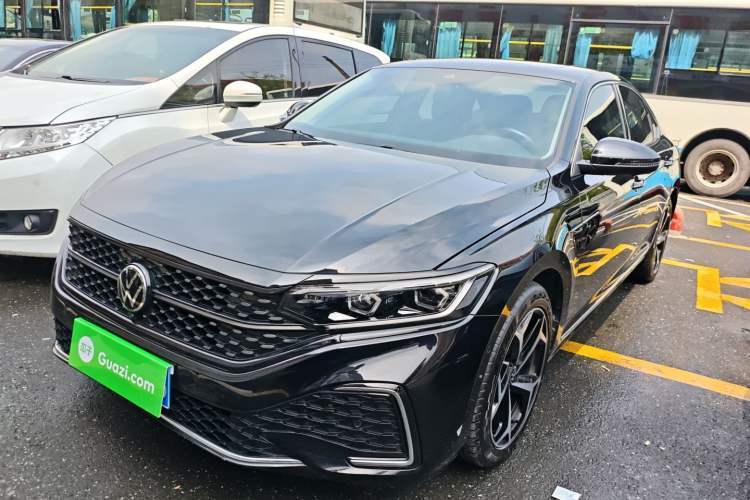 Used Volkswagen Passat 2025 Outstanding Model 380TSI Starry Dragon Glorious Edition Guazi used car, China used car export, Used car for sale, Used  cars, Cheapest cars for sale