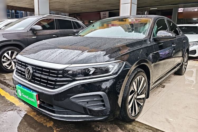 Volkswagen Passat 2025 Premium Version 380TSI Dragon Edition