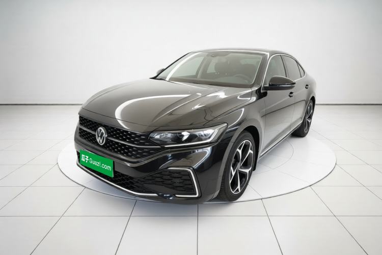 Volkswagen Passat 2025 Outstanding Model 380TSI Starry Dragon Edition