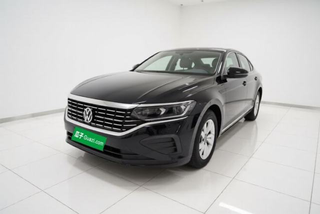 Volkswagen Passat 2025 Outstanding Model 280TSI Business Edition usado