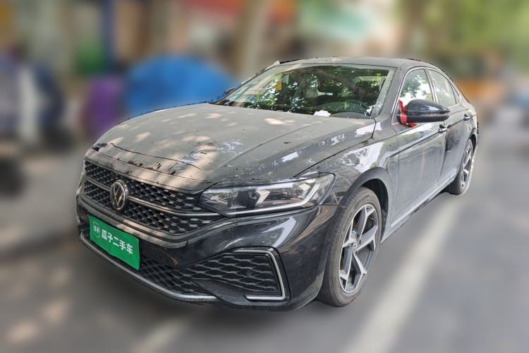 Used Volkswagen Passat 2025 Outstanding Model 330TSI Starry Elite Edition Guazi used car, China used car export, Used car for sale, Used cars, Cheapest cars for sale