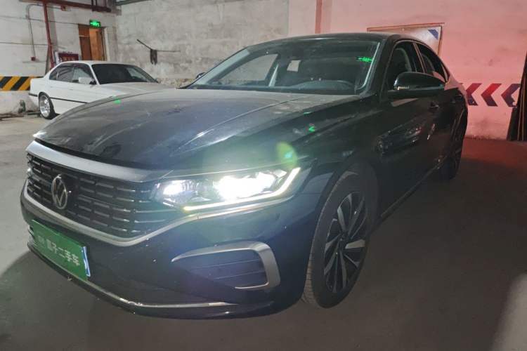Used Volkswagen Passat 2025 Premium Version 380TSI Dragon Edition Guazi used car, China used car export, Used car for sale, Used cars, Cheapest cars for sale