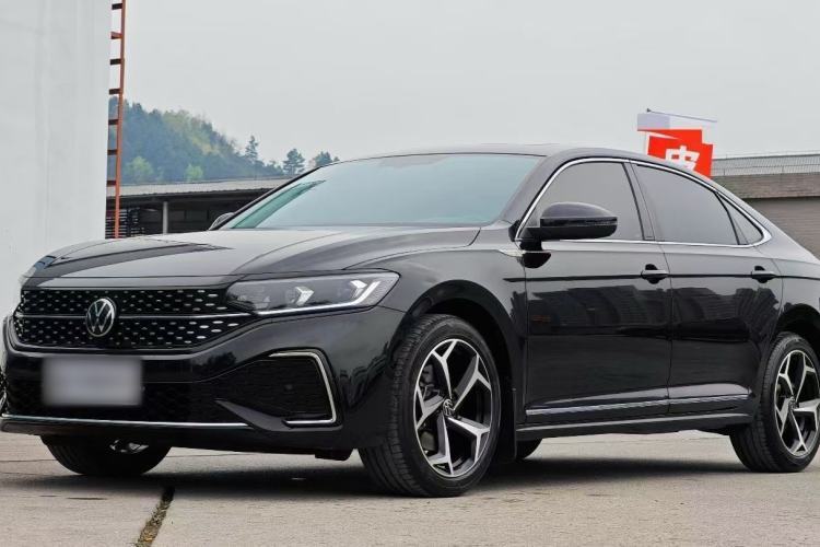 Used Volkswagen Passat 2025 Outstanding Model 330TSI Starry Elite Edition Guazi used car, China used car export, Used car for sale, Used cars, Cheapest cars for sale