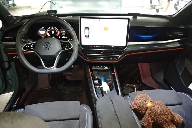 Used Volkswagen Passat 2025 Pro 380TSI Starry Dragon Luxury Edition Center Console