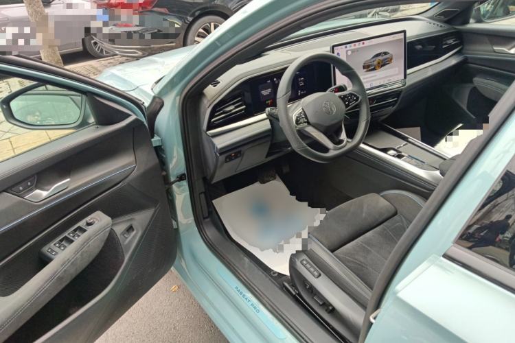 Used Volkswagen Passat 2025 Pro 380TSI Starry Dragon Luxury Edition Driver Seat