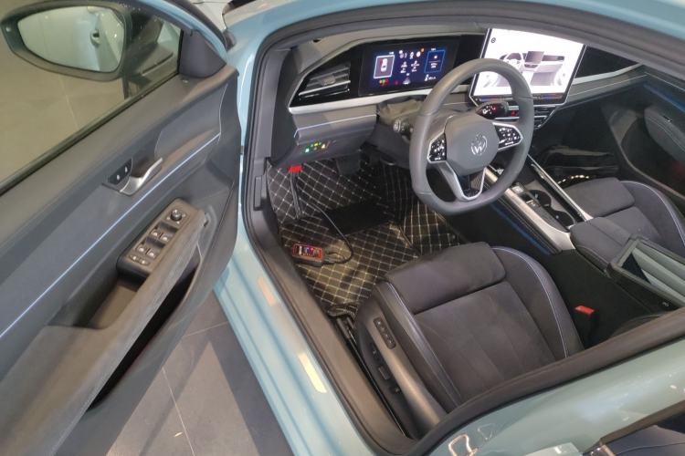 Used Volkswagen Passat 2025 Pro 380TSI Starry Dragon Luxury Edition Driver Seat