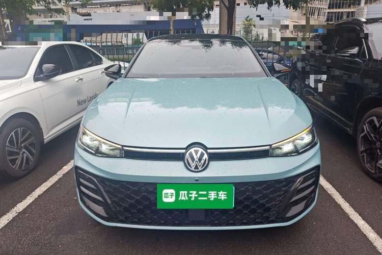 Used Volkswagen Passat 2025 Pro 380TSI Starry Dragon Luxury Edition Exterior 1