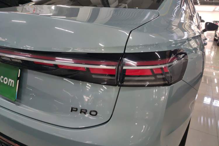 Used Volkswagen Passat 2025 Pro 380TSI Starry Dragon Luxury Edition Exterior 3