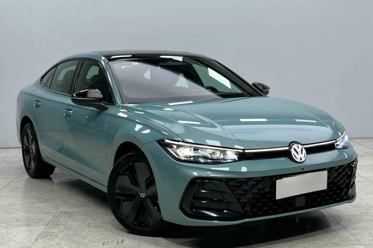 Used Volkswagen Passat 2025 Pro 380TSI Starry Dragon Luxury Edition Exterior 4