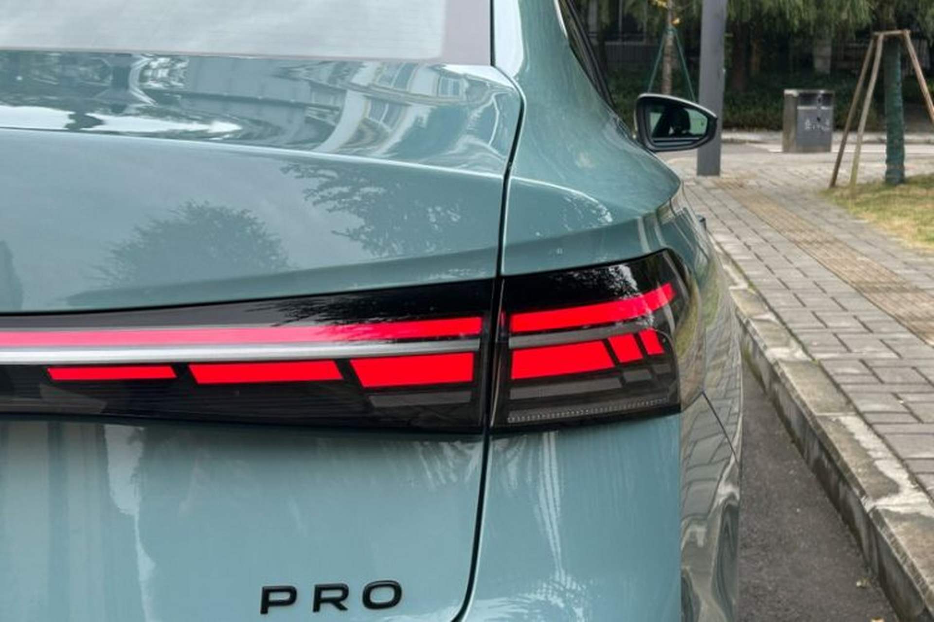 Used Volkswagen Passat 2025 Pro 380TSI Starry Dragon Luxury Edition Exterior 5