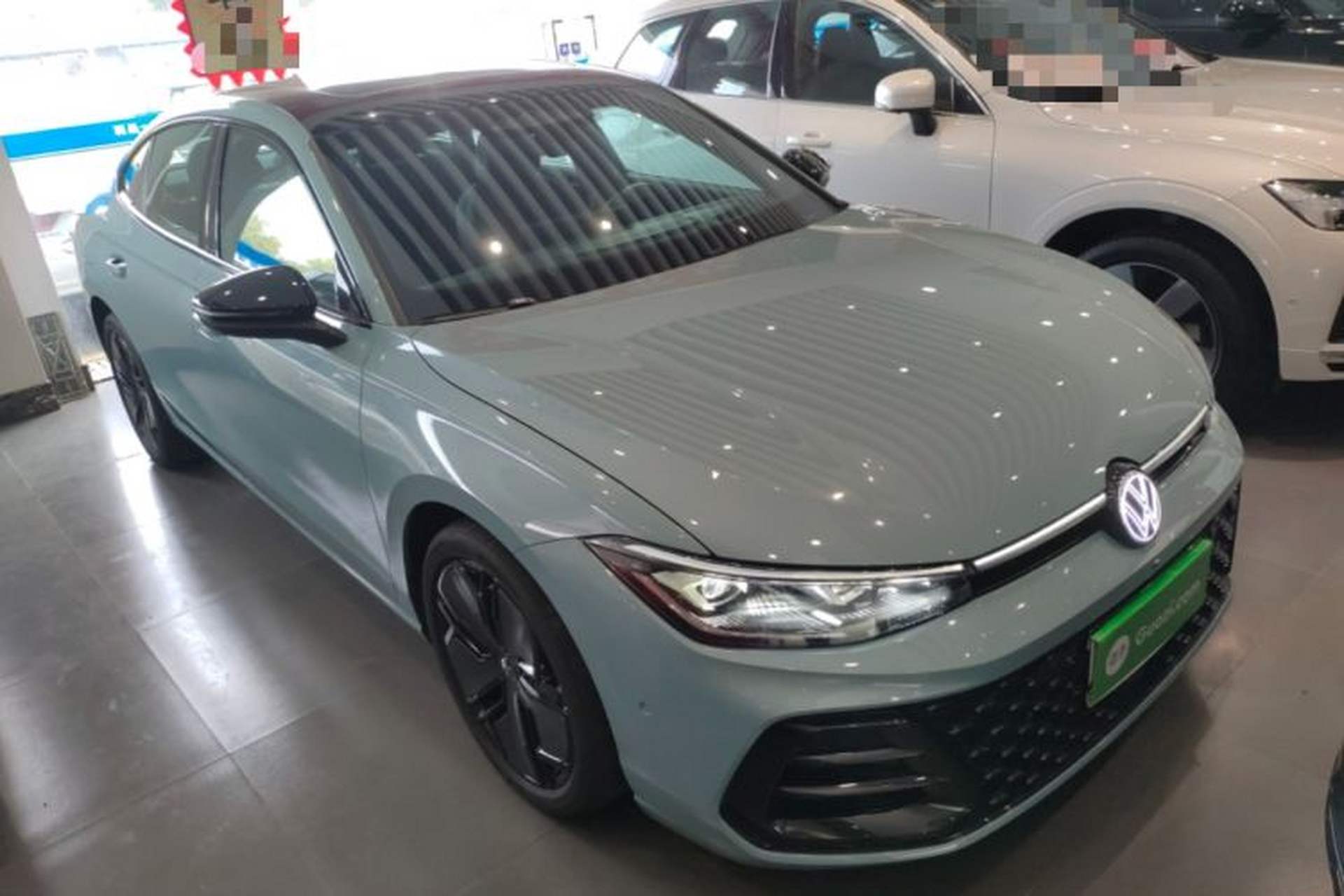 Used Volkswagen Passat 2025 Pro 380TSI Starry Dragon Luxury Edition Front Right 45 Deg