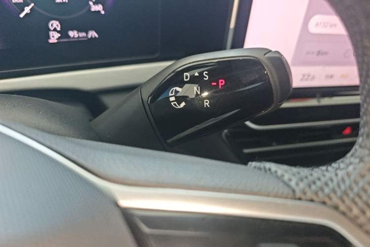 Used Volkswagen Passat 2025 Pro 380TSI Starry Dragon Luxury Edition Gear Lever