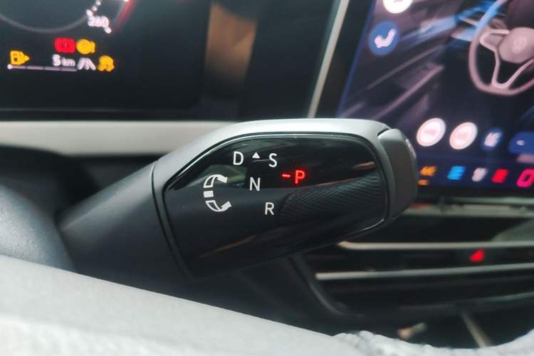Used Volkswagen Passat 2025 Pro 380TSI Starry Dragon Luxury Edition Gear Lever