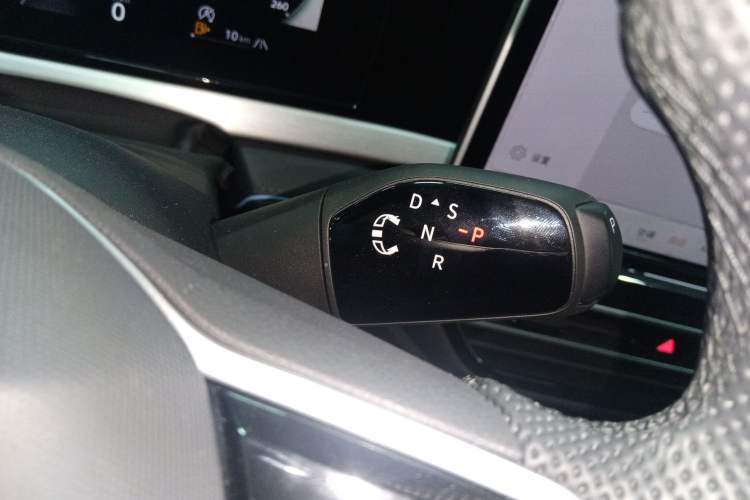 Used Volkswagen Passat 2025 Pro 380TSI Starry Dragon Luxury Edition Gear Lever