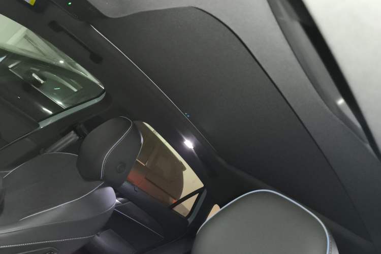 Used Volkswagen Passat 2025 Pro 380TSI Starry Dragon Luxury Edition Headliner
