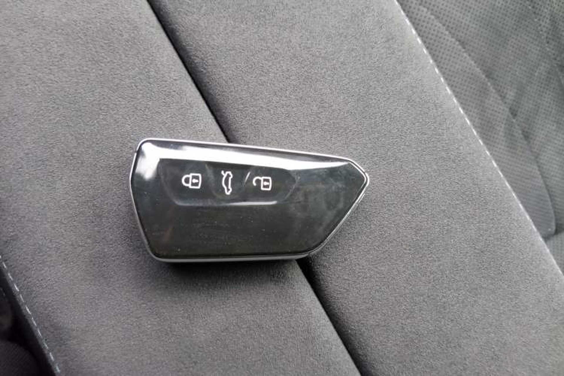 Used Volkswagen Passat 2025 Pro 380TSI Starry Dragon Luxury Edition Interior 1