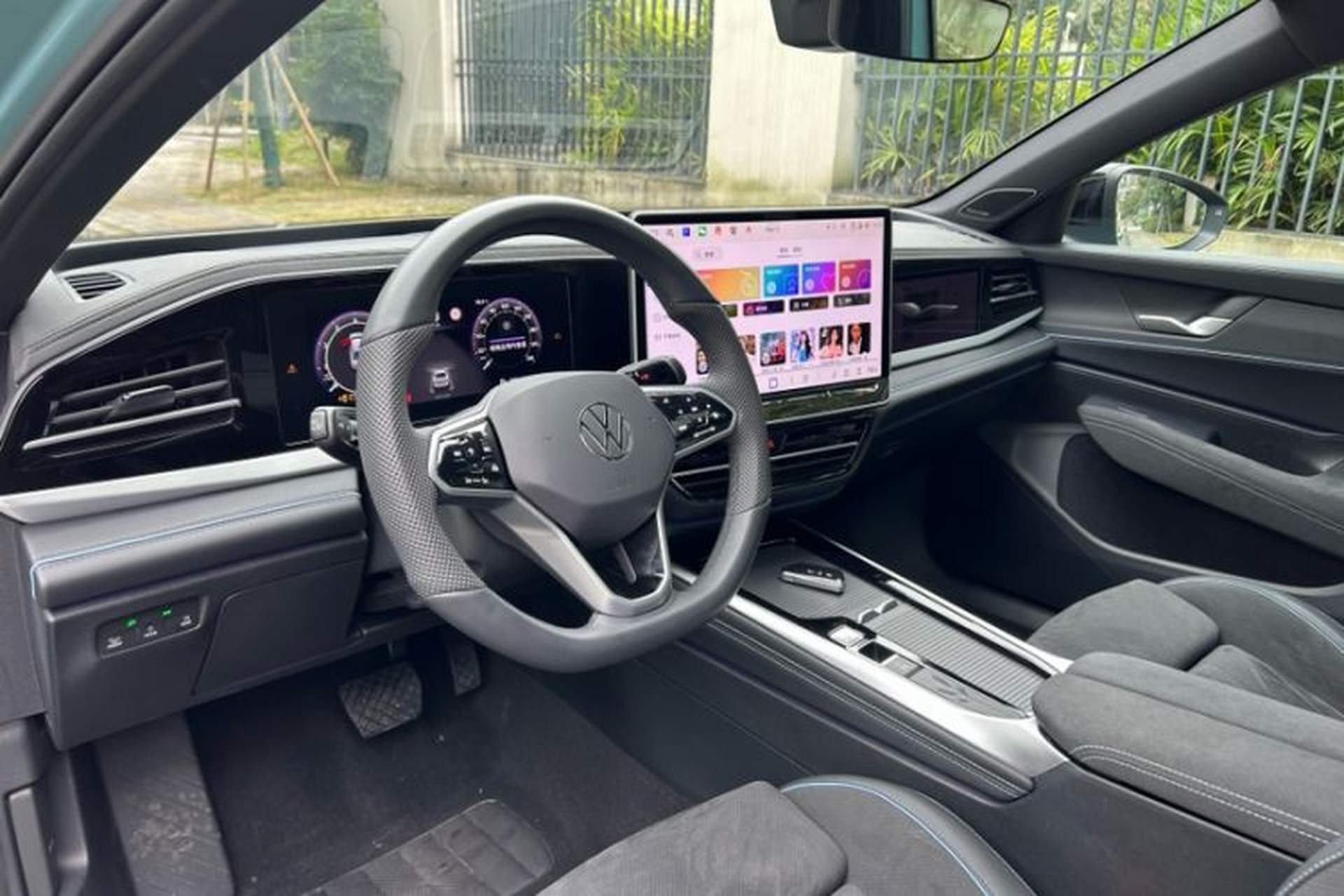Used Volkswagen Passat 2025 Pro 380TSI Starry Dragon Luxury Edition Interior 2