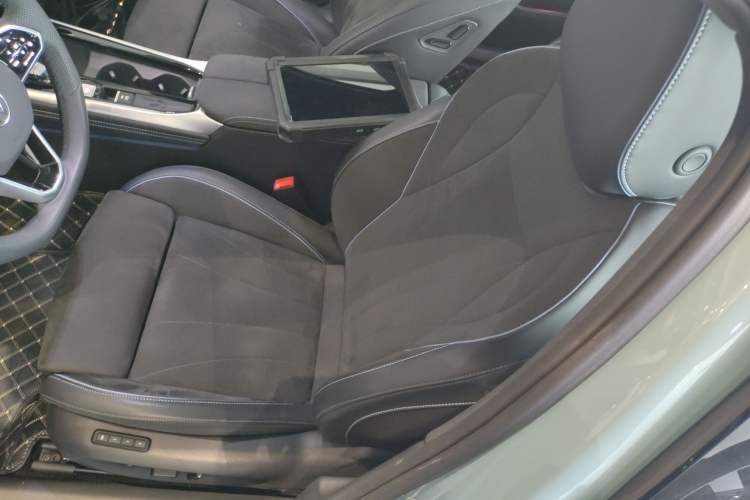 Used Volkswagen Passat 2025 Pro 380TSI Starry Dragon Luxury Edition Left Front Seat
