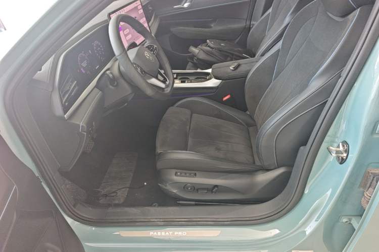 Used Volkswagen Passat 2025 Pro 380TSI Starry Dragon Luxury Edition Left Front Seat