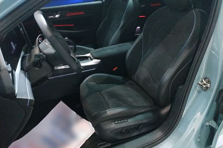 Used Volkswagen Passat 2025 Pro 380TSI Starry Dragon Luxury Edition Left Front Seat