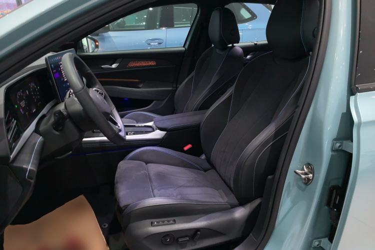 Used Volkswagen Passat 2025 Pro 380TSI Starry Dragon Luxury Edition Left Front Seat