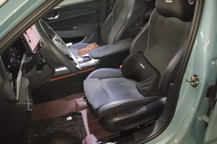 Used Volkswagen Passat 2025 Pro 380TSI Starry Dragon Luxury Edition Left Front Seat