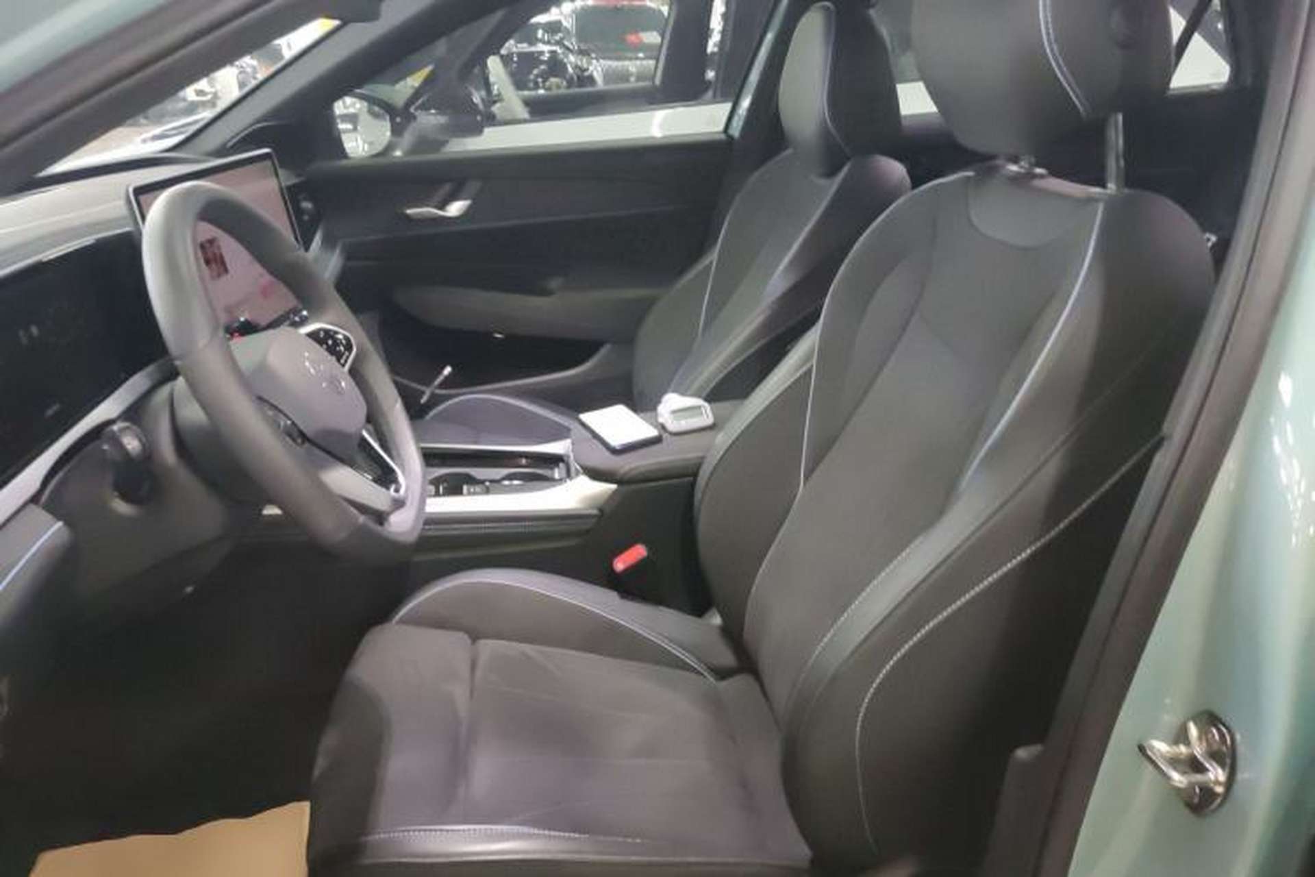 Used Volkswagen Passat 2025 Pro 380TSI Starry Dragon Luxury Edition Left Front Seat